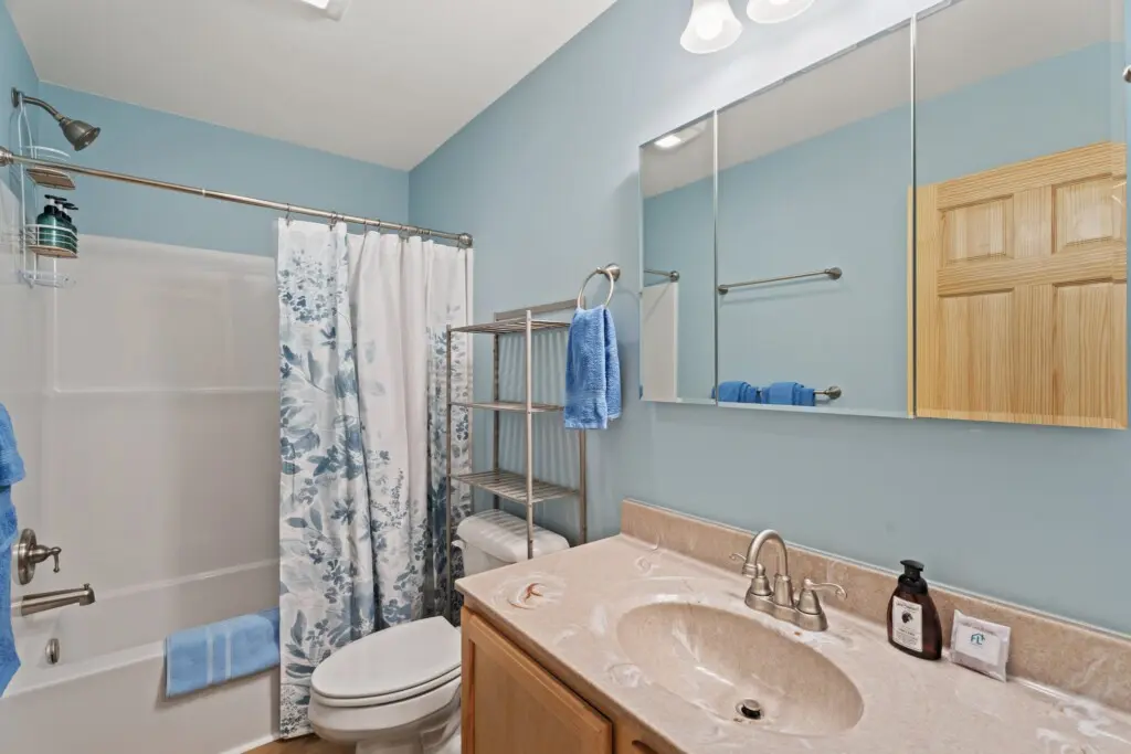 17bda42a b051 49fa 8c6b 9644074a2ed8