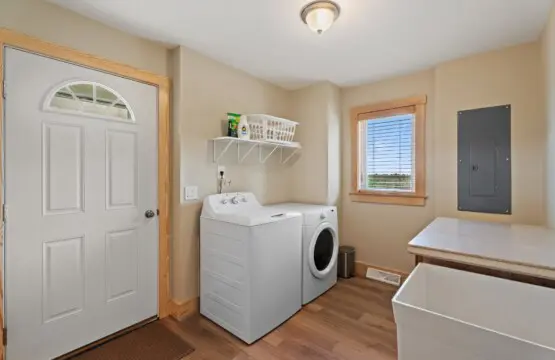 2f97a474 3537 48cd a5ff 5c55c21a6bf1