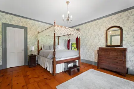 4eb718f9 4744 47f8 9404 9cf882d81e1c