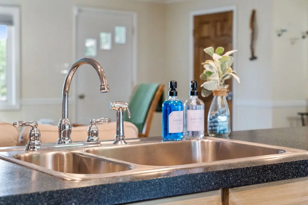 7e84d36e 44da 4a44 beb6 ff036e123372