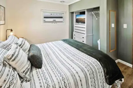 f5b9a405 ea60 461a a6b6 088c38f3a02b