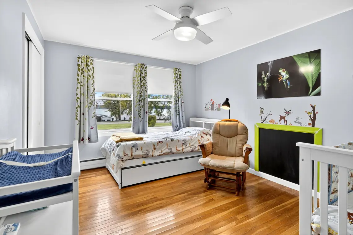 c4dd2e48 1972 48c8 94f5 66a4db10864f