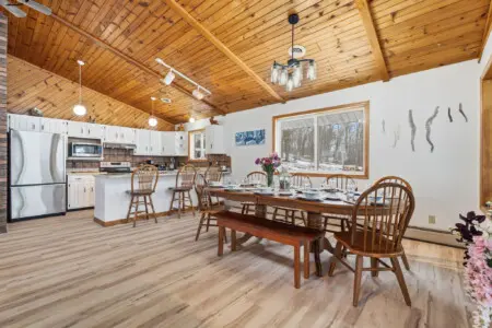 295afd7c 3d18 4c55 9996 bee4136794bb