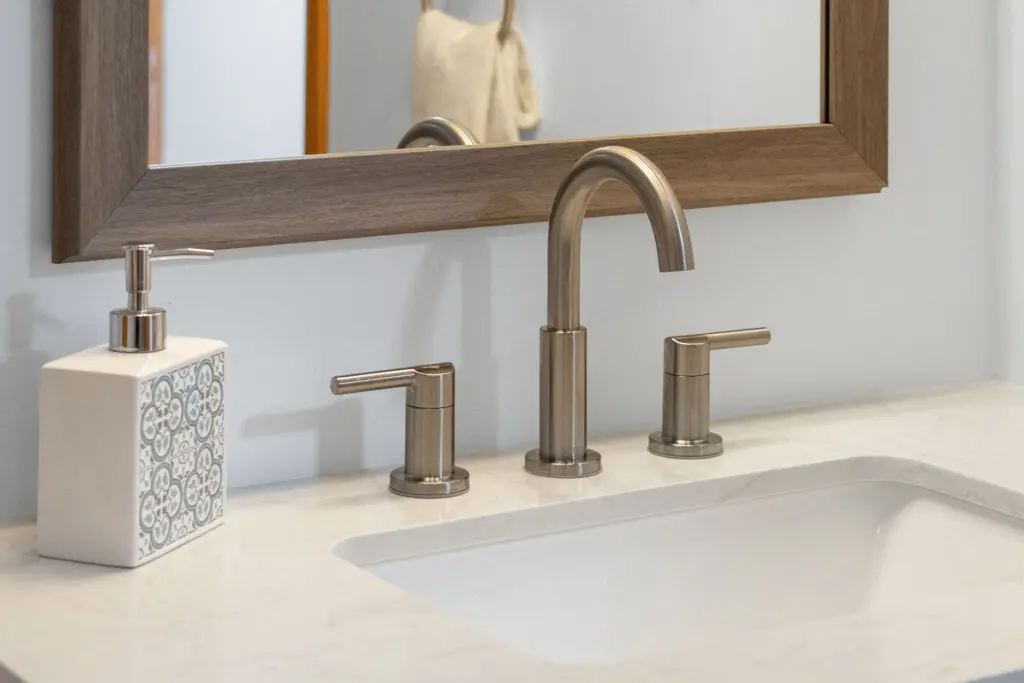 a83ffaad a0c0 46ef a93c 8f5fb3ecbde2